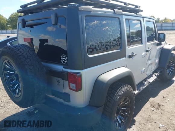 ✅ 2012 Jeep Wrangler Unlimited Sport • VIN: 1C4HJWDG0CL189603 • Lot: 43586706. Wystawiony na IAAI z przebiegiem 105 980 mil. Bezpłatny archiwum sprzedaży aukcyjnych z USA i szczegółowy raport historii pojazdu na DreamBid. Zdjęcie 4.