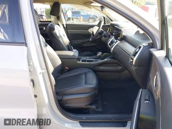 2022 Kia Sorento X-Line S z VIN 5XYRLDLC7NG144870, wystawiony jako IAAI lot #42557861 z przebiegiem 41 812 mil mil oraz . Historia ofert i sprzedaży dostępna na DreamBid. Obrazek 5.