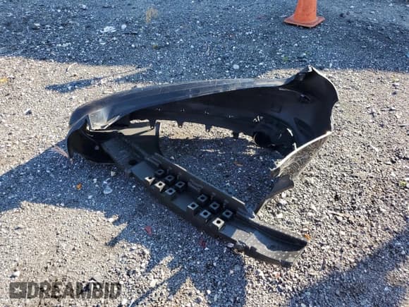 ✅ 2014 Lexus LS 460 • VIN: JTHCL5EF8E5020780 • Lot: 64979785. Listed on Copart with 161,190 mi. Free auction sales archive from the USA and detailed vehicle history report at DreamBid. Image 12.