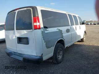 ✅ 2008 Chevrolet Express Passenger • VIN: 1GAHG39K081190563 • Лот: 43643945. Опубликован ранее на IAAI с пробегом 319 142 миль. Бесплатный доступ к архиву аукционных продаж из США и подробный отчёт об истории автомобиля на DreamBid. Изображение 4.