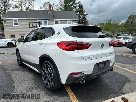 ✅ 2018 BMW X2 sDrive28i • VIN: WBXYJ3C32JEJ75882 • Lot: 56330835. Listed on Copart with 84,609 mi. Free auction sales archive from the USA and detailed vehicle history report at DreamBid. Image 2.