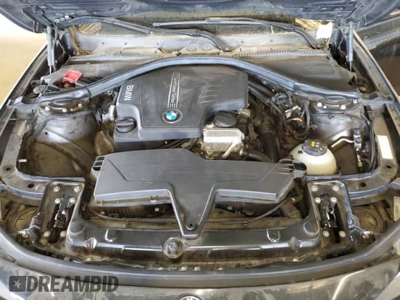 2015 BMW 3 Series 328i xDrive z VIN WBA3B3G50FNT18557, wystawiony jako Copart lot #47348795 z przebiegiem 99 102 mil mil oraz Szkoda całkowita • Salvage title. Historia ofert i sprzedaży dostępna na DreamBid. Obrazek 11.