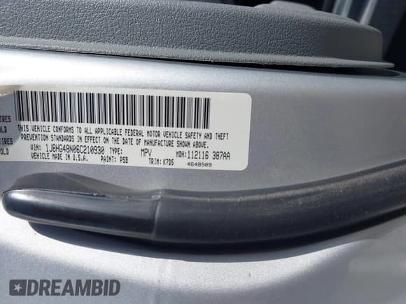✅ 2006 Jeep Commander • VIN: 1J8HG48N06C210930 • Lot: 42382695. Wystawiony na IAAI z przebiegiem 166 928 mil. Bezpłatny archiwum sprzedaży aukcyjnych z USA i szczegółowy raport historii pojazdu na DreamBid. Zdjęcie 9.