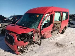 ✅ 2023 Ford Transit Passenger XL • VIN: 1FBAX9CG3PKB83202 • Lot: 48734595. Wystawiony na Copart z przebiegiem Nie podano. Bezpłatny archiwum sprzedaży aukcyjnych z USA i szczegółowy raport historii pojazdu na DreamBid. Zdjęcie 1.