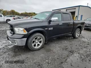 2018 Ram 1500 Laramie z VIN 1C6RR7NT4JS194831, wystawiony jako Copart lot #86239015 z przebiegiem 106 276 mil mil oraz Szkoda całkowita • Salvage title. Historia ofert i sprzedaży dostępna na DreamBid. Obrazek 1.