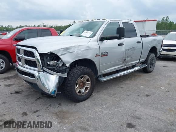 ✅ 2016 Ram 2500 Tradesman • VIN: 3C6UR5CL0GG357847 • Lot: 42403339. Listed on IAAI with 256,394 mi. Free auction sales archive from the USA and detailed vehicle history report at DreamBid. Image 17.