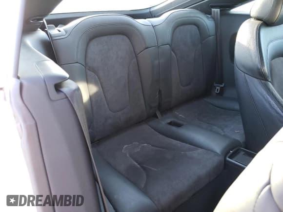 ✅ 2008 Audi TT 3.2L • VIN: TRUDD38JX81005920 • Lot: 84972744. Wystawiony na Copart z przebiegiem 74 025 mil. Bezpłatny archiwum sprzedaży aukcyjnych z USA i szczegółowy raport historii pojazdu na DreamBid. Zdjęcie 10.