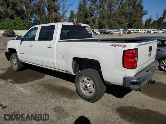 ✅ 2015 Chevrolet Silverado 2500HD LT • VIN: 1GC1KVEG7FF503886 • Lot: 60168465. Wystawiony na Copart z przebiegiem 280 940 mil. Bezpłatny archiwum sprzedaży aukcyjnych z USA i szczegółowy raport historii pojazdu na DreamBid. Zdjęcie 2.