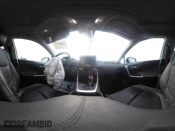 ✅ 2024 Toyota RAV4 Hybrid XLE Premium • VIN: 4T3B6RFV7RU154597 • Lot: 43090315. Wystawiony na IAAI z przebiegiem 10 933 mil. Bezpłatny archiwum sprzedaży aukcyjnych z USA i szczegółowy raport historii pojazdu na DreamBid. Zdjęcie 18.