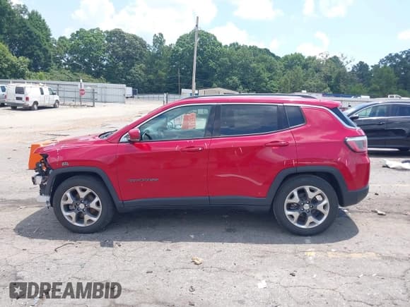 ✅ 2019 Jeep Compass Limited • VIN: 3C4NJCCB7KT802133 • Lot: 42571988. Listed on IAAI with 99,943 mi. Free auction sales archive from the USA and detailed vehicle history report at DreamBid. Image 15.