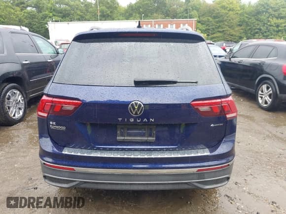 ✅ 2022 Volkswagen Tiguan SE • VIN: 3VV2B7AX3NM043163 • Lot: 43106844. Wystawiony na IAAI z przebiegiem 38 953 mil. Bezpłatny archiwum sprzedaży aukcyjnych z USA i szczegółowy raport historii pojazdu na DreamBid. Zdjęcie 16.