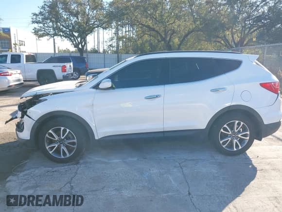 ✅ 2016 Hyundai Santa Fe • VIN: 5XYZU3LA1GG351294 • Лот: 43922733. Опубликован ранее на IAAI с пробегом 112 605 миль. Бесплатный доступ к архиву аукционных продаж из США и подробный отчёт об истории автомобиля на DreamBid. Изображение 14.