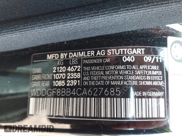 ✅ 2012 Mercedes-Benz C 300 Sport • VIN: WDDGF8BB4CA627685 • Lot: 42871750. Listed on IAAI with 128,580 mi. Free auction sales archive from the USA and detailed vehicle history report at DreamBid. Image 9.