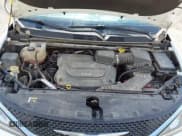 ✅ 2018 Chrysler Pacifica Touring L • VIN: 2C4RC1BG9JR141879 • Lot: 42801376. Wystawiony na IAAI z przebiegiem 137 968 mil. Bezpłatny archiwum sprzedaży aukcyjnych z USA i szczegółowy raport historii pojazdu na DreamBid. Zdjęcie 10.