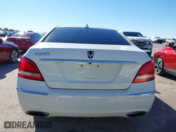✅ 2013 Hyundai Equus Signature • VIN: KMHGH4JHXDU070215 • Lot: 43523505. Listed on IAAI with 175,344 mi. Free auction sales archive from the USA and detailed vehicle history report at DreamBid. Image 16.