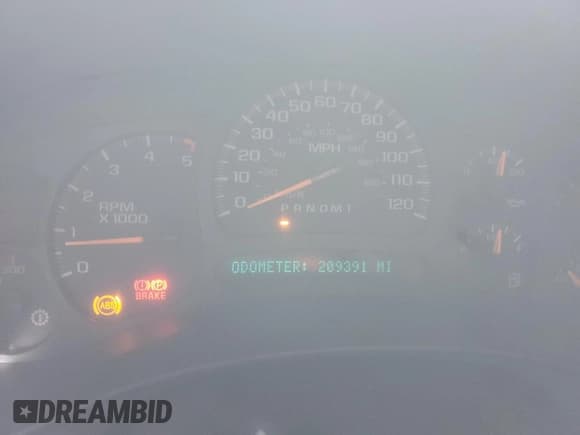 ✅ 2006 Chevrolet Silverado 2500HD LT2 • VIN: 1GCHK23D66F157528 • Lot: 47377505. Wystawiony na Copart z przebiegiem 209 391 mil. Bezpłatny archiwum sprzedaży aukcyjnych z USA i szczegółowy raport historii pojazdu na DreamBid. Zdjęcie 9.