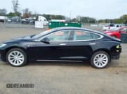 ✅ 2018 Tesla Model S 75D • VIN: 5YJSA1E27JF282954 • Lot: 43279058. Wystawiony na IAAI z przebiegiem 77 449 mil. Bezpłatny archiwum sprzedaży aukcyjnych z USA i szczegółowy raport historii pojazdu na DreamBid. Zdjęcie 14.