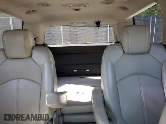 ✅ 2008 GMC Acadia SLT1 • VIN: 1GKEV237X8J147044 • Lot: 85297375. Listed on Copart with 190,871 mi. Free auction sales archive from the USA and detailed vehicle history report at DreamBid. Image 10.