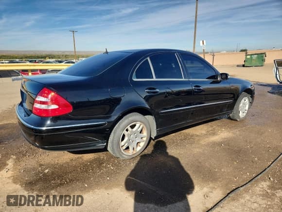 ✅ 2005 Mercedes-Benz E 320 • VIN: WDBUF65J65A698439 • Lot: 90894675. Listed on Copart with 111,639 mi. Free auction sales archive from the USA and detailed vehicle history report at DreamBid. Image 3.
