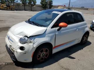 ✅ 2014 FIAT 500e • VIN: 3C3CFFGE1ET225493 • Lot: 68187605. Wystawiony na Copart z przebiegiem 76 998 mil. Bezpłatny archiwum sprzedaży aukcyjnych z USA i szczegółowy raport historii pojazdu na DreamBid. Zdjęcie 1.