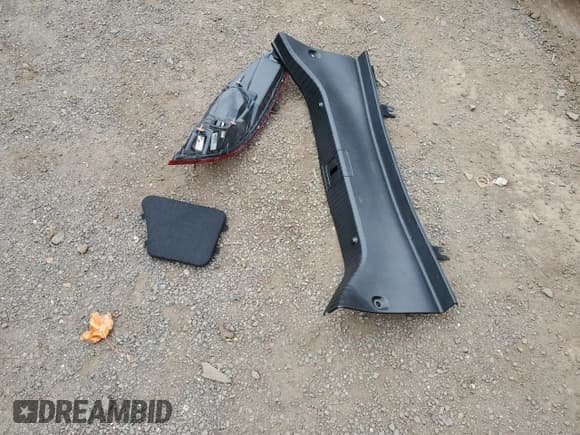 ✅ 2016 Mercedes-Benz CLS 400 • VIN: WDDLJ6HB8GA163301 • Lot: 90090965. Listed on Copart with 90,646 mi. Free auction sales archive from the USA and detailed vehicle history report at DreamBid. Image 12.