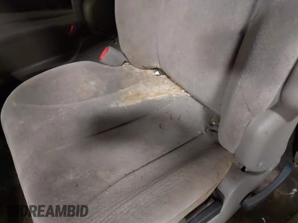 ✅ 2002 Dodge Caravan Sport • VIN: 2B4GP44382R745848 • Лот: 42949297. Опубликован ранее на IAAI с пробегом Не указан. Бесплатный доступ к архиву аукционных продаж из США и подробный отчёт об истории автомобиля на DreamBid. Изображение 14.