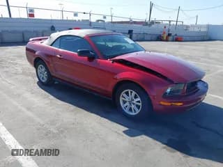 ✅ 2007 Ford Mustang Deluxe • VIN: 1ZVFT84N675324814 • Lot: 42529540. Listed on IAAI with 52,657 mi. Free auction sales archive from the USA and detailed vehicle history report at DreamBid. Image 1.