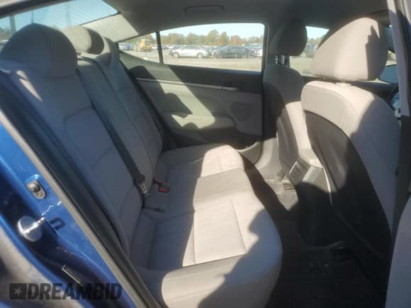 ✅ 2018 Hyundai Elantra SEL • VIN: 5NPD84LF9JH324540 • Лот: 82717145. Опубликован ранее на Copart с пробегом 68 964 миль. Бесплатный доступ к архиву аукционных продаж из США и подробный отчёт об истории автомобиля на DreamBid. Изображение 10.