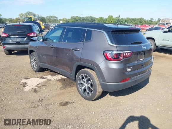 ✅ 2024 Jeep Compass Limited • VIN: 3C4NJDCN5RT127506 • Lot: 43212593. Wystawiony na IAAI z przebiegiem 7 944 mil. Bezpłatny archiwum sprzedaży aukcyjnych z USA i szczegółowy raport historii pojazdu na DreamBid. Zdjęcie 3.