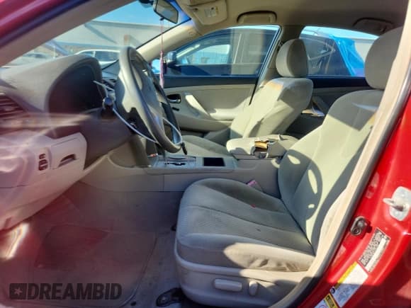 ✅ 2007 Toyota Camry CE • VIN: 4T1BE46K77U181459 • Lot: 92228065. Wystawiony na Copart z przebiegiem 183 859 mil. Bezpłatny archiwum sprzedaży aukcyjnych z USA i szczegółowy raport historii pojazdu na DreamBid. Zdjęcie 7.