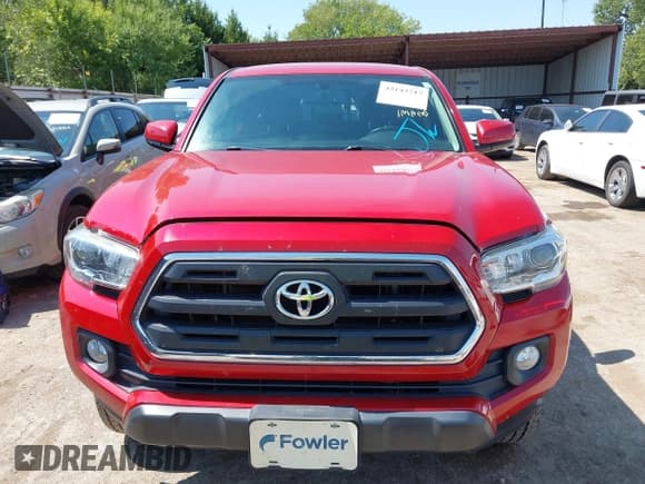 ✅ 2017 Toyota Tacoma SR5 • VIN: 5TFAZ5CN8HX049738 • Lot: 43143717. Wystawiony na IAAI z przebiegiem 126 708 mil. Bezpłatny archiwum sprzedaży aukcyjnych z USA i szczegółowy raport historii pojazdu na DreamBid. Zdjęcie 12.
