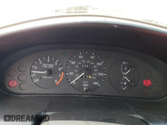 ✅ 1995 Mazda Protege • VIN: JM1BA1413S0173593 • Лот: 68877974. Опубликован ранее на Copart с пробегом 133 411 миль. Бесплатный доступ к архиву аукционных продаж из США и подробный отчёт об истории автомобиля на DreamBid. Изображение 9.