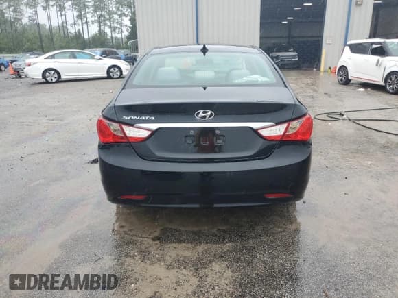 ✅ 2013 Hyundai Sonata GLS • VIN: 5NPEB4AC0DH668955 • Lot: 66005394. Listed on Copart with 215,830 mi. Free auction sales archive from the USA and detailed vehicle history report at DreamBid. Image 6.