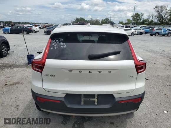 ✅ 2022 Volvo XC40 Momentum • VIN: YV4AC2HKXN2769773 • Lot: 71256465. Listed on Copart with Not provided. Free auction sales archive from the USA and detailed vehicle history report at DreamBid. Image 6.