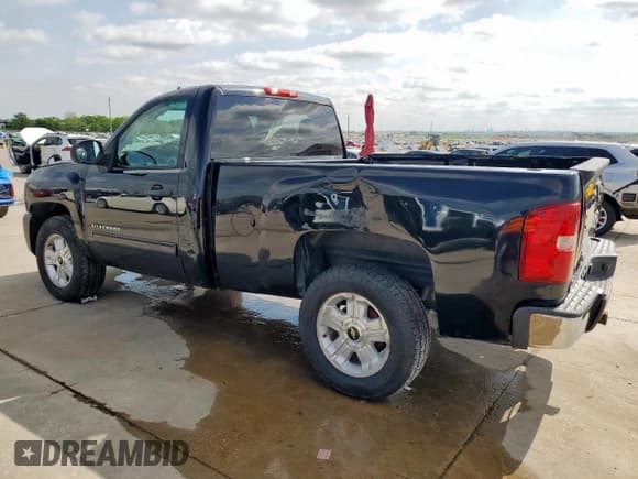 ✅ 2013 Chevrolet Silverado 1500 • VIN: 1GCNKSEA8DZ171335 • Lot: 53523625. Wystawiony na Copart z przebiegiem 83 664 mil. Bezpłatny archiwum sprzedaży aukcyjnych z USA i szczegółowy raport historii pojazdu na DreamBid. Zdjęcie 2.