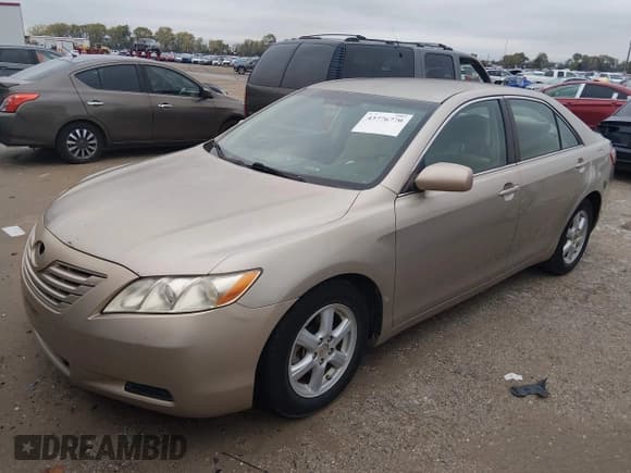 ✅ 2007 Toyota Camry CE • VIN: 4T1BE46K17U123783 • Lot: 43776770. Wystawiony na IAAI z przebiegiem 226 698 mil. Bezpłatny archiwum sprzedaży aukcyjnych z USA i szczegółowy raport historii pojazdu na DreamBid. Zdjęcie 2.