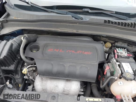 ✅ 2017 Jeep Renegade Latitude • VIN: ZACCJBBB8HPG33873 • Lot: 43235483. Listed on IAAI with 80,731 mi. Free auction sales archive from the USA and detailed vehicle history report at DreamBid. Image 10.