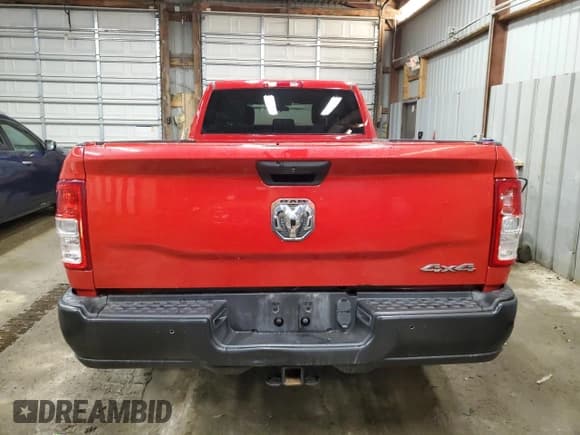 ✅ 2020 Ram 2500 Tradesman • VIN: 3C6UR5HJ2LG210575 • Lot: 46699885. Wystawiony na Copart z przebiegiem 161 196 mil. Bezpłatny archiwum sprzedaży aukcyjnych z USA i szczegółowy raport historii pojazdu na DreamBid. Zdjęcie 6.