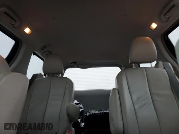 ✅ 2012 Toyota Sienna XLE • VIN: 5TDDK3DC8CS043696 • Lot: 93143015. Wystawiony na Copart z przebiegiem 252 891 mil. Bezpłatny archiwum sprzedaży aukcyjnych z USA i szczegółowy raport historii pojazdu na DreamBid. Zdjęcie 10.