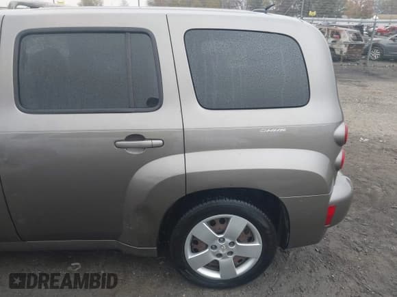 ✅ 2011 Chevrolet HHR LS • VIN: 3GNBAAFW5BS553088 • Lot: 41017260. Listed on IAAI with 159,026 mi. Free auction sales archive from the USA and detailed vehicle history report at DreamBid. Image 19.