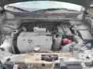 2014 Mitsubishi Outlander ES z VIN 4A4AR3AU4EE024432, wystawiony jako IAAI lot #43527690 z przebiegiem 127 659 mil mil oraz . Historia ofert i sprzedaży dostępna na DreamBid. Obrazek 10.