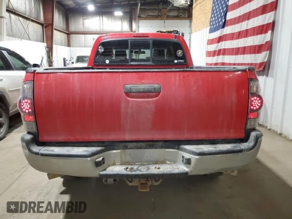 ✅ 2008 Toyota Tacoma • VIN: 5TEMU52N48Z568260 • Lot: 91688905. Listed on Copart with 231,487 mi. Free auction sales archive from the USA and detailed vehicle history report at DreamBid. Image 6.