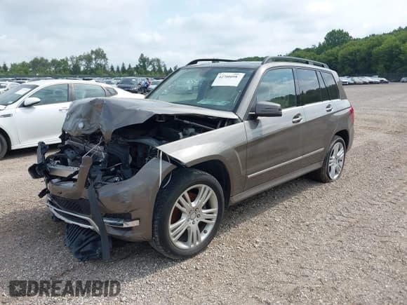 ✅ 2014 Mercedes-Benz GLK 350 • VIN: WDCGG8JBXEG239458 • Лот: 42700098. Опубликован ранее на IAAI с пробегом 57 131 миль. Бесплатный доступ к архиву аукционных продаж из США и подробный отчёт об истории автомобиля на DreamBid. Изображение 2.