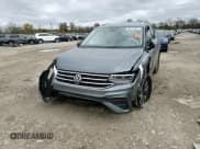 ✅ 2023 Volkswagen Tiguan SE • VIN: 3VV2B7AX2PM053394 • Lot: 80225344. Wystawiony na Copart z przebiegiem Nie podano. Bezpłatny archiwum sprzedaży aukcyjnych z USA i szczegółowy raport historii pojazdu na DreamBid. Zdjęcie 12.
