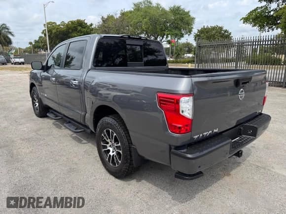 ✅ 2021 Nissan Titan SV • VIN: 1N6AA1EF2MN509484 • Lot: 50758485. Wystawiony na Copart z przebiegiem 33 195 mil. Bezpłatny archiwum sprzedaży aukcyjnych z USA i szczegółowy raport historii pojazdu na DreamBid. Zdjęcie 2.