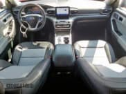 ✅ 2024 Ford Explorer XLT • VIN: 1FMSK7DH1RGA91310 • Lot: 71826395. Wystawiony na Copart z przebiegiem 16 561 mil. Bezpłatny archiwum sprzedaży aukcyjnych z USA i szczegółowy raport historii pojazdu na DreamBid. Zdjęcie 8.