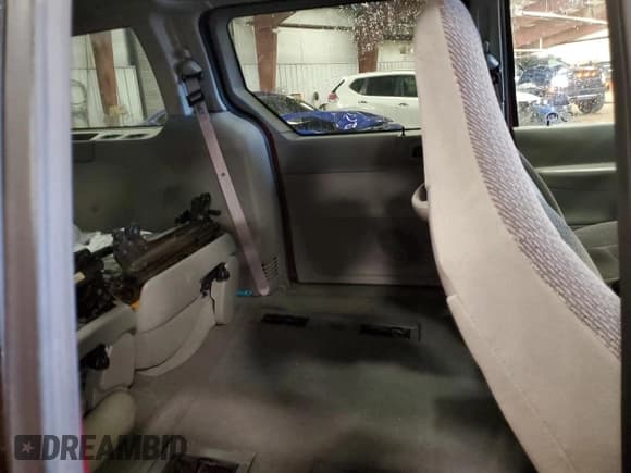 ✅ 2002 Ford Windstar LX • VIN: 2FMZA51472BA60003 • Lot: 91996745. Listed on Copart with 20,029 mi. Free auction sales archive from the USA and detailed vehicle history report at DreamBid. Image 11.