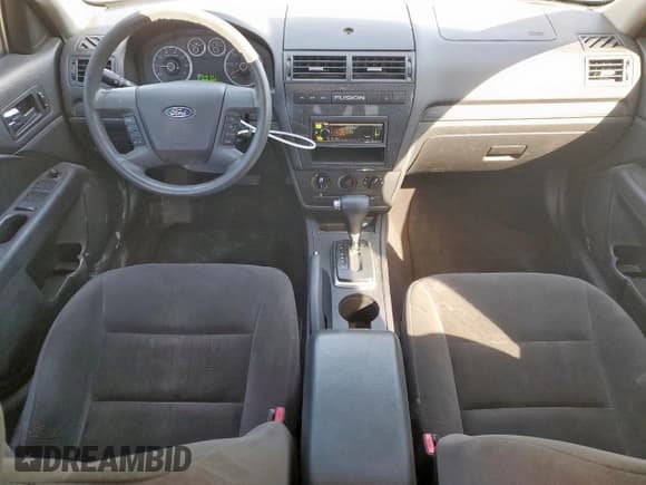 ✅ 2007 Ford Fusion SE • VIN: 3FAHP07167R166987 • Лот: 92348425. Опубликован ранее на Copart с пробегом 186 336 миль. Бесплатный доступ к архиву аукционных продаж из США и подробный отчёт об истории автомобиля на DreamBid. Изображение 8.