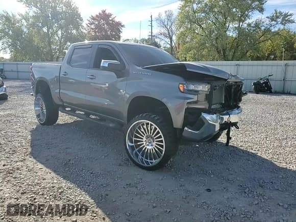 ✅ 2019 Chevrolet Silverado 1500 LT • VIN: 1GCPYDEK6KZ355164 • Lot: 82537775. Wystawiony na Copart z przebiegiem 33 203 mil. Bezpłatny archiwum sprzedaży aukcyjnych z USA i szczegółowy raport historii pojazdu na DreamBid. Zdjęcie 13.