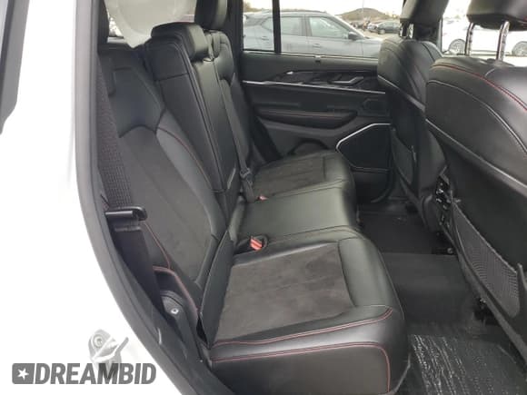 ✅ 2022 Jeep Grand Cherokee Trailhawk • VIN: 1C4RJHCG1N8612597 • Lot: 92627245. Listed on Copart with 16,437 mi. Free auction sales archive from the USA and detailed vehicle history report at DreamBid. Image 11.